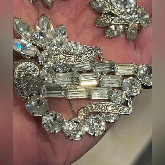 Vintage Eisenberg Ice AB Rhinstone Brooch & Weiss Clip On Earrings - Picture 6 of 12